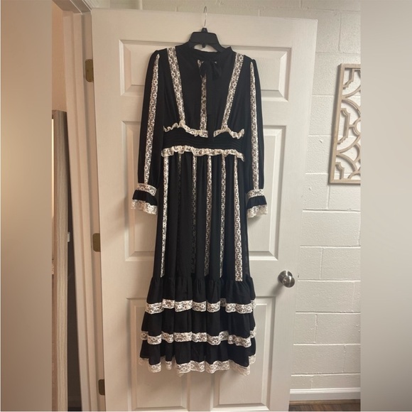 ‼️ISO‼️ looking for these in XS or S. - Picture 5 of 7